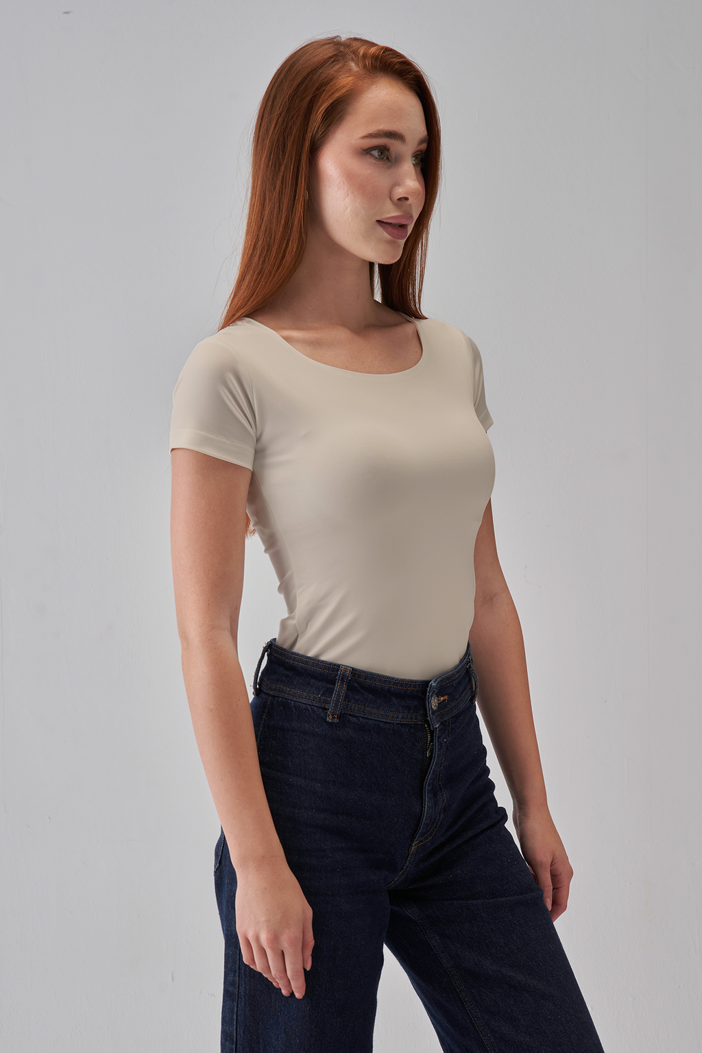 بلوزة برقبة مربعة وأكمام قصيرة - بني