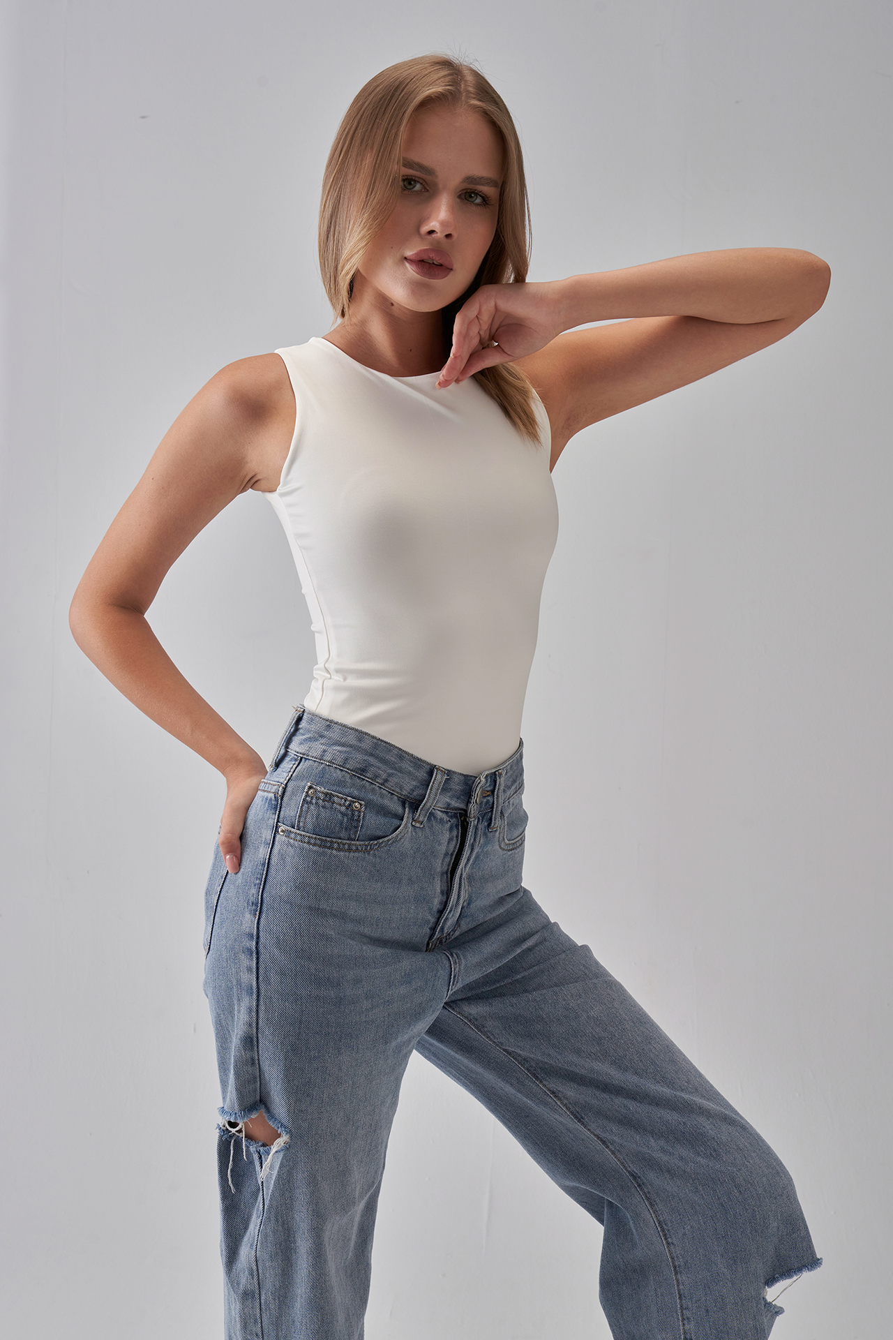 Round-Neck Tank-Top - OffWhite