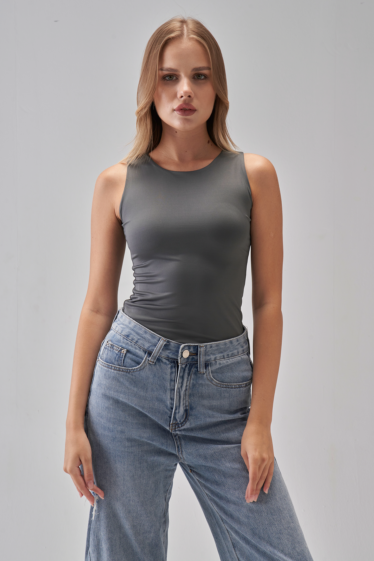 Round-Neck Tank-Top - Charcoal Gray