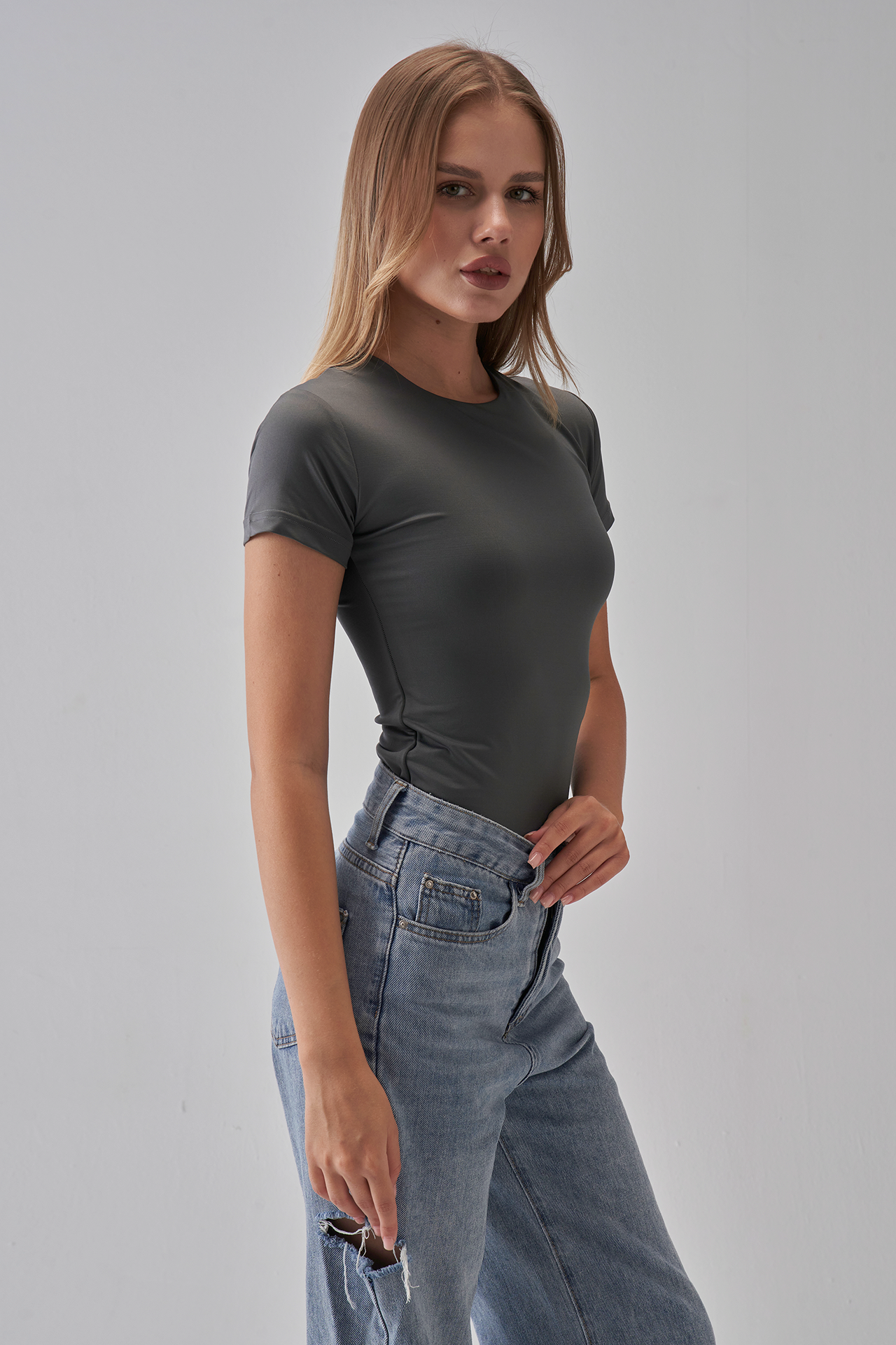 Round Neck Short Sleeve Top - Charcoal Gray