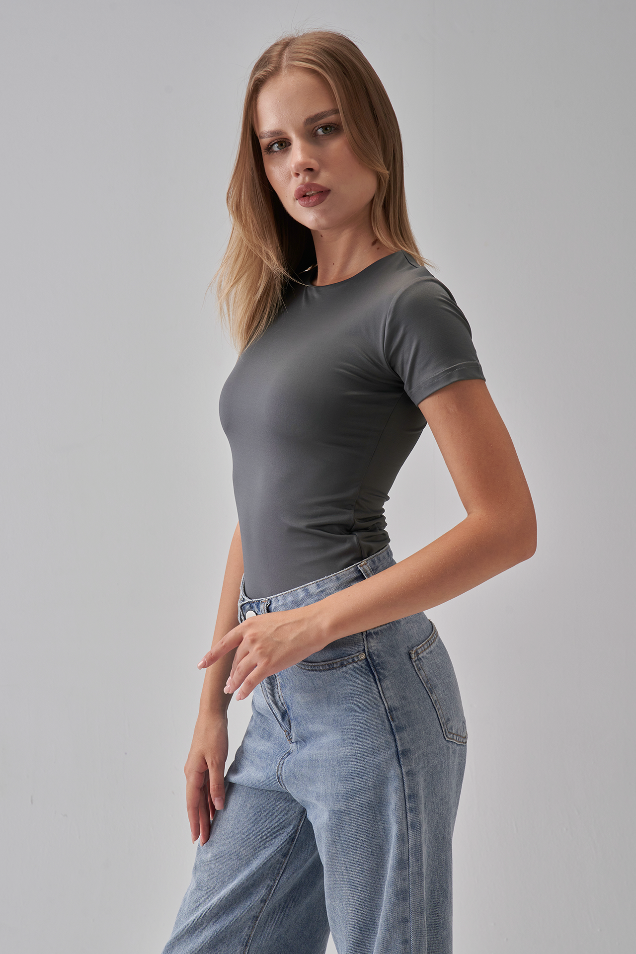 Round Neck Short Sleeve Top - Charcoal Gray