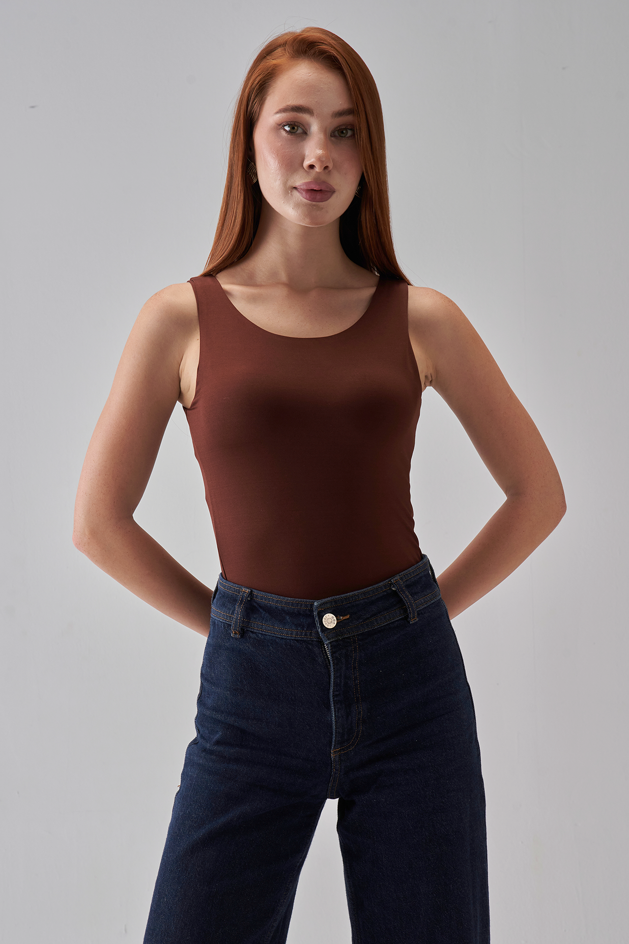 Square-Neck Tank-Top - Brown