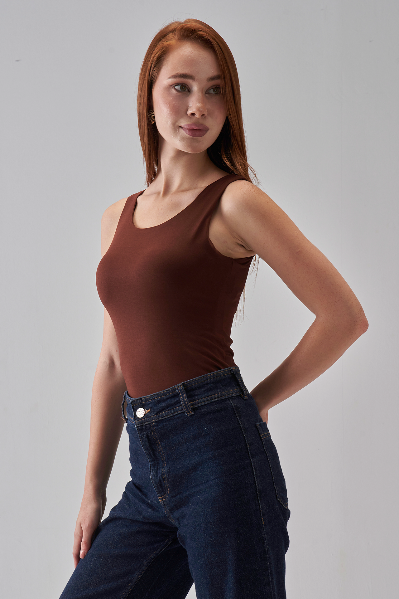 Square-Neck Tank-Top - Brown